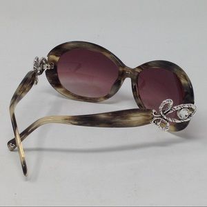 Brighton McKinney style sunglasses